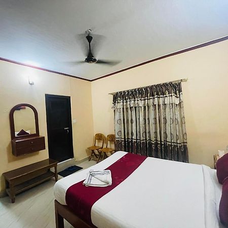 Hotel Peace Ganga Inn 포카라 외부 사진