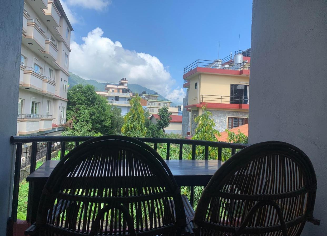 Hotel Peace Ganga Inn 포카라 외부 사진