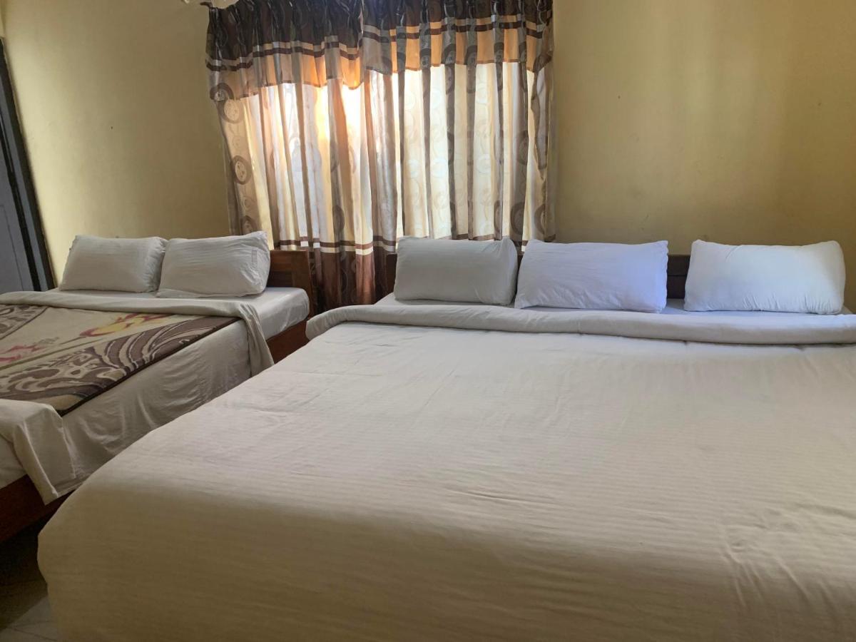 Hotel Peace Ganga Inn 포카라 외부 사진