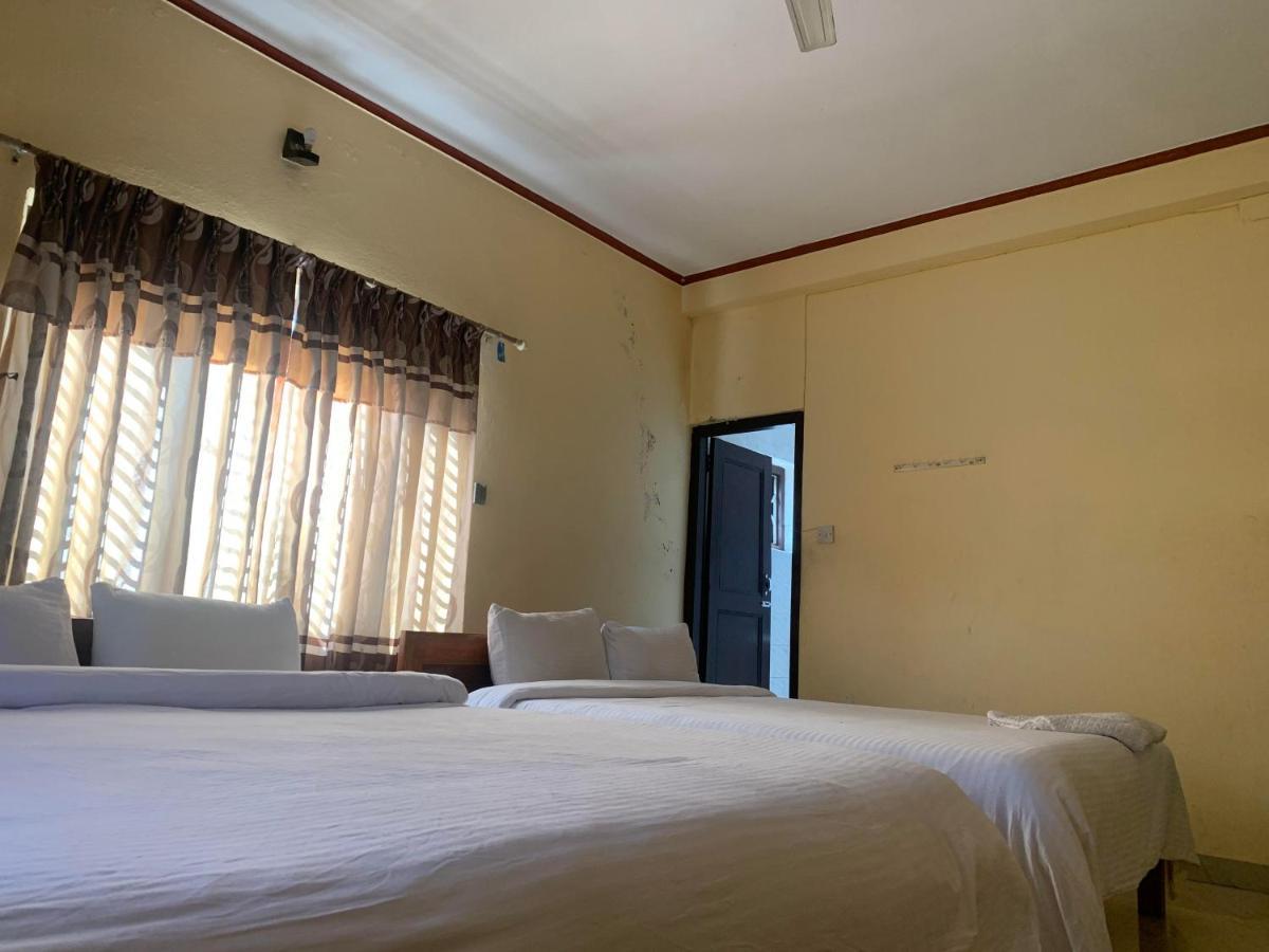 Hotel Peace Ganga Inn 포카라 외부 사진