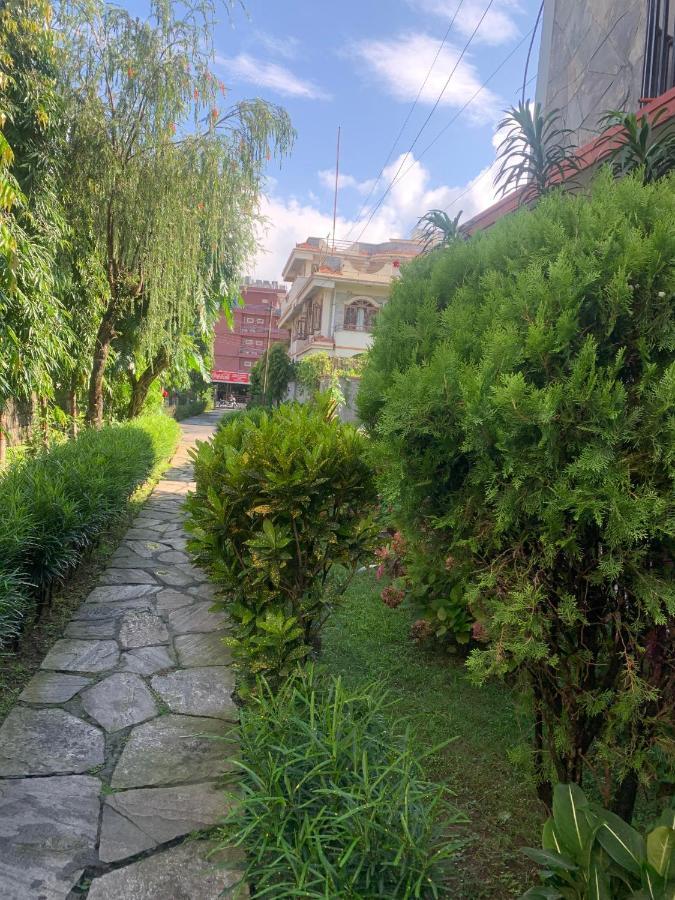 Hotel Peace Ganga Inn 포카라 외부 사진