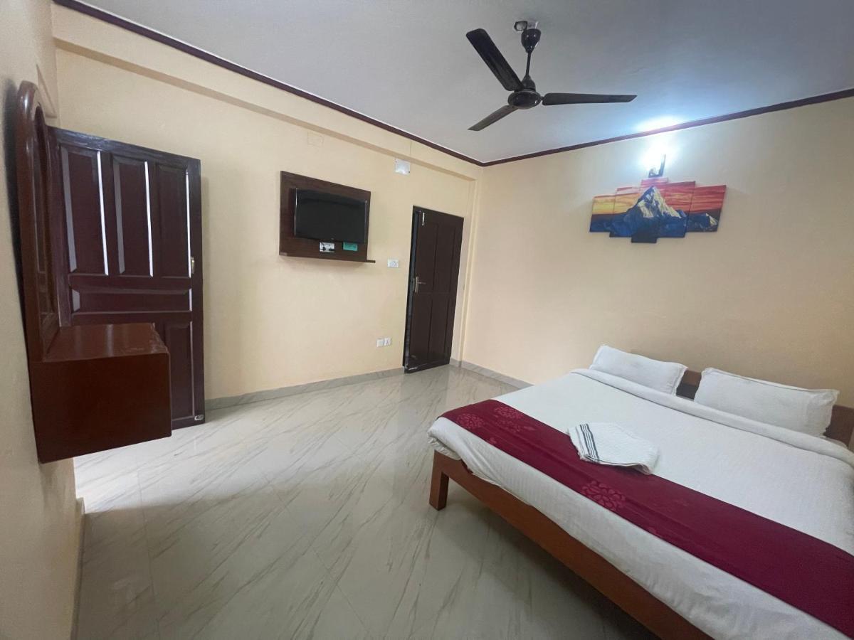 Hotel Peace Ganga Inn 포카라 외부 사진